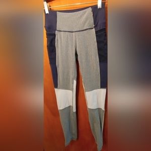 Calia By Carrie UnderwoodDark blue grey and white patternTag size goneSize